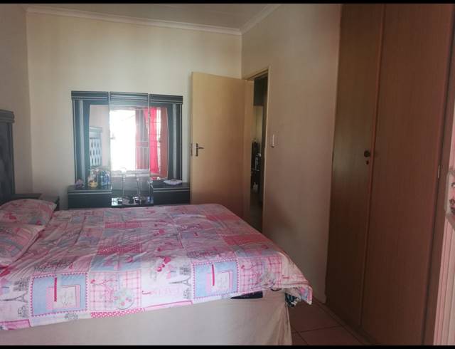 4 BEDROOM HOUSE TO LET IN PROTEA PARK